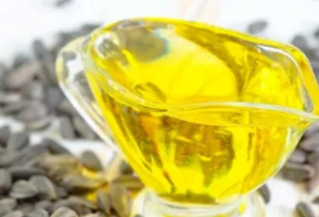 给牛加点水、喂点“油”，养牛挣钱不用愁